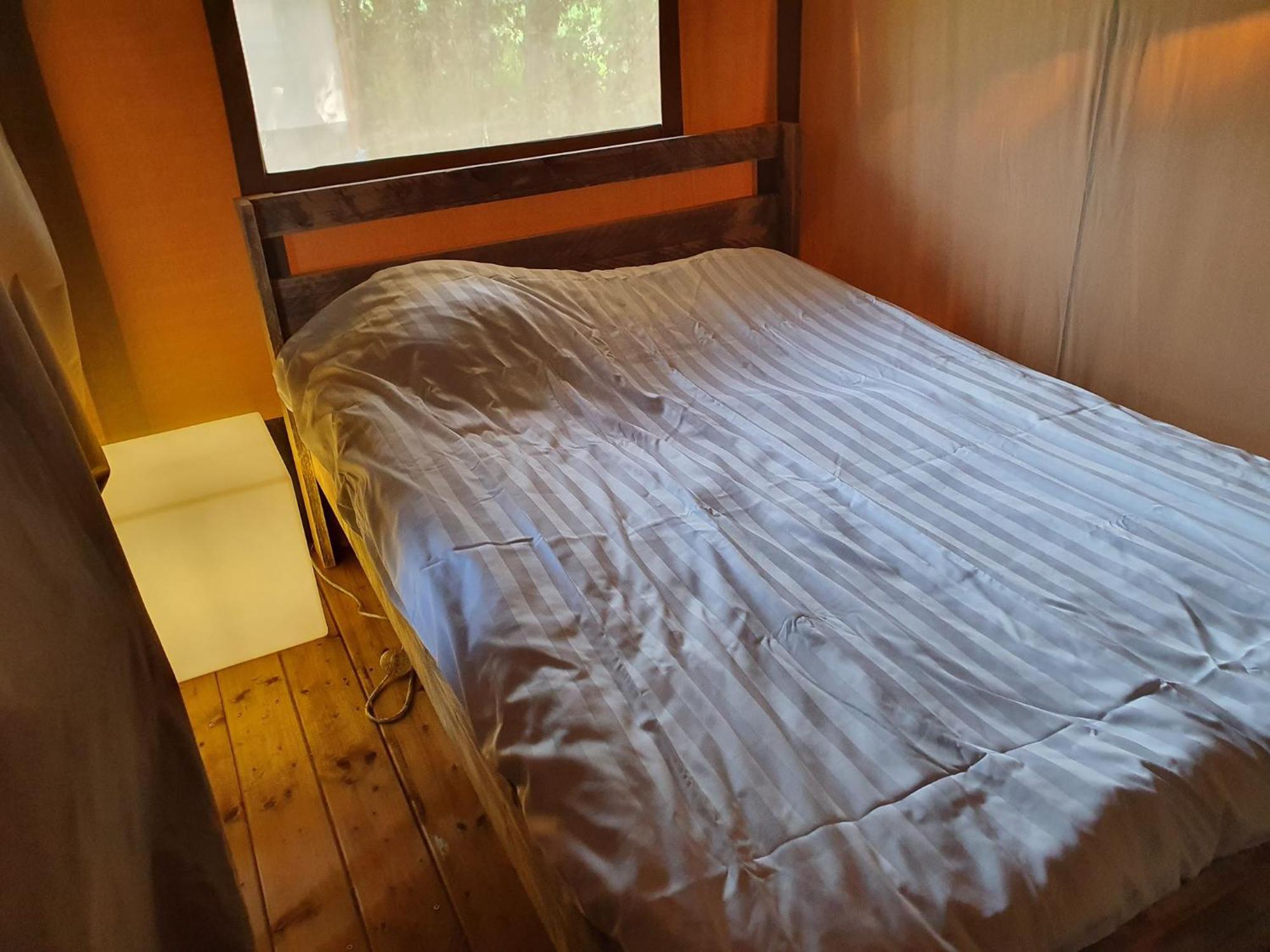 Camping De Oude Rijn Ter Aar Стая снимка